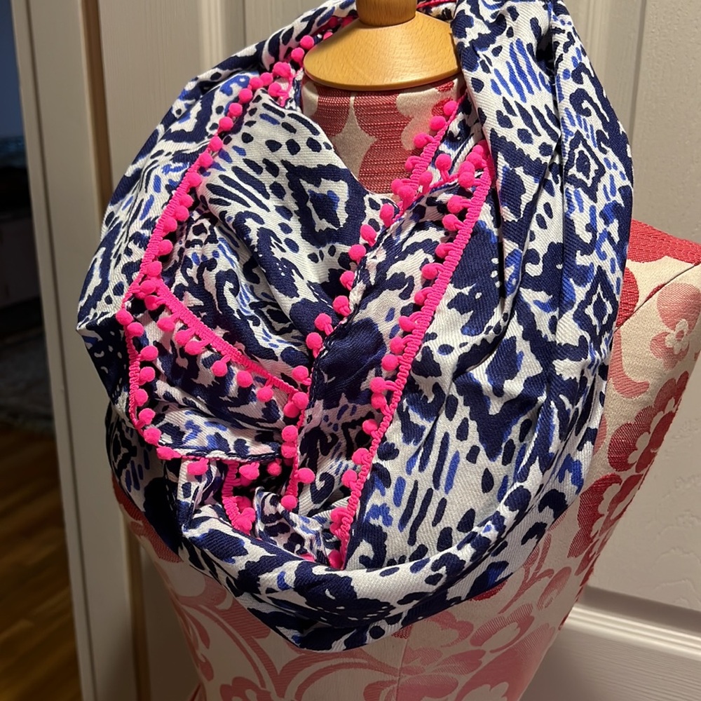 Lilly Pulitzer Infinity Scarf - Picture 3 of 6